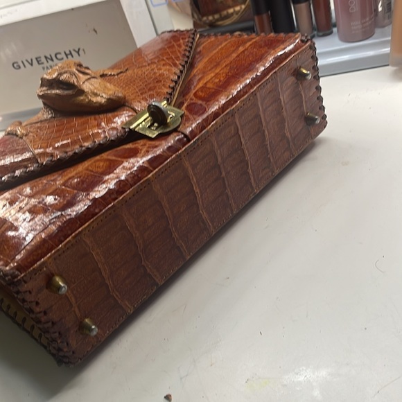 Alligator Handbag - Picture 16 of 17